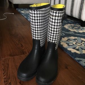 Black and white houndstooth rain boots, Merona